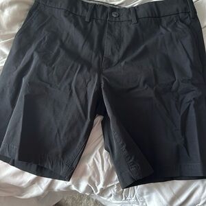Express 7” inseam 32” slim fit shorts